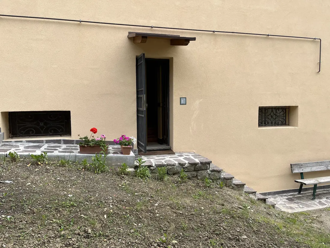 Il verde e il giardino attorno al Nonna Marisa B&B